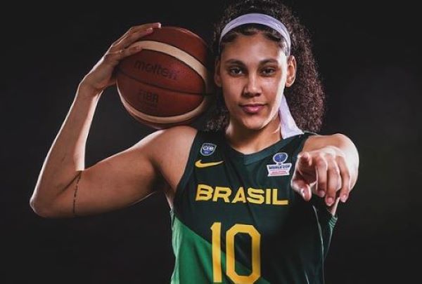 Basketball player Kamilla Cardoso